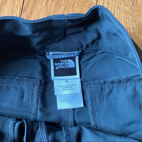 The North Face Convertible Pants/Shorts (set of 2) - Picture 7 of 8